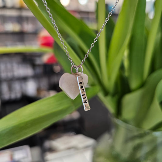 WHITE FLAT HEART TAG NECKLACE