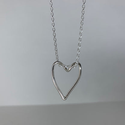 LOOPY HEART PENDANT