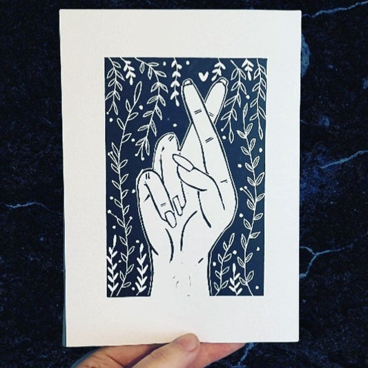 FINGERS CROSSED PRINT