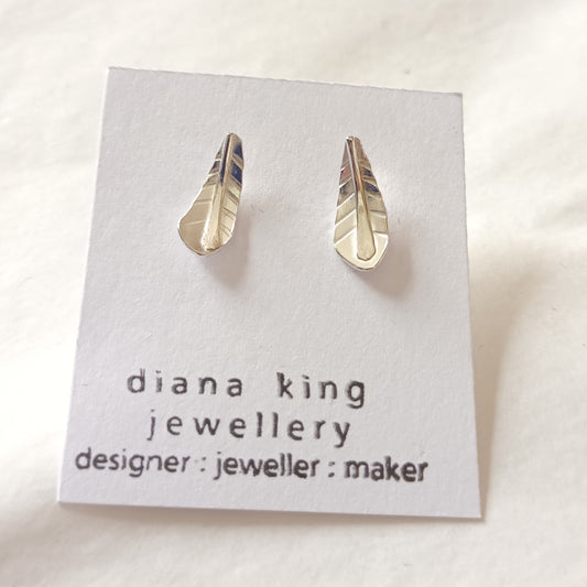 FEATHER SMALL STUDS