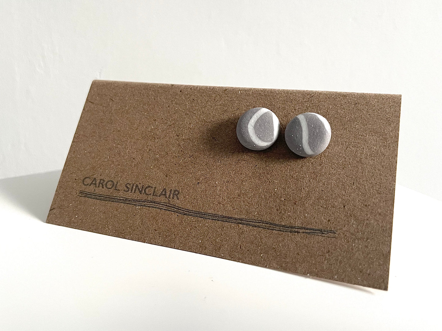 ROUND PORCELAIN STUDS