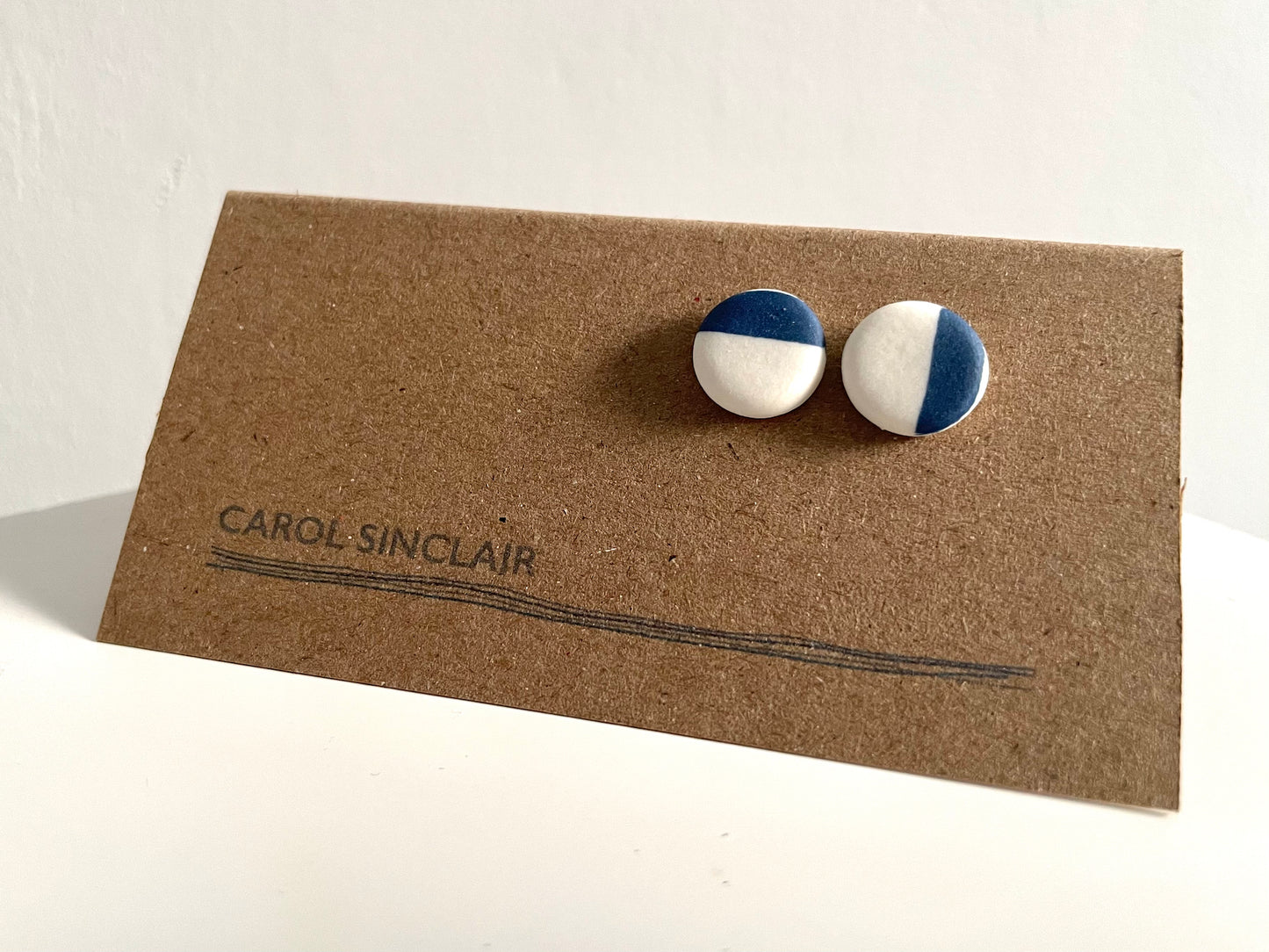 ROUND PORCELAIN STUDS