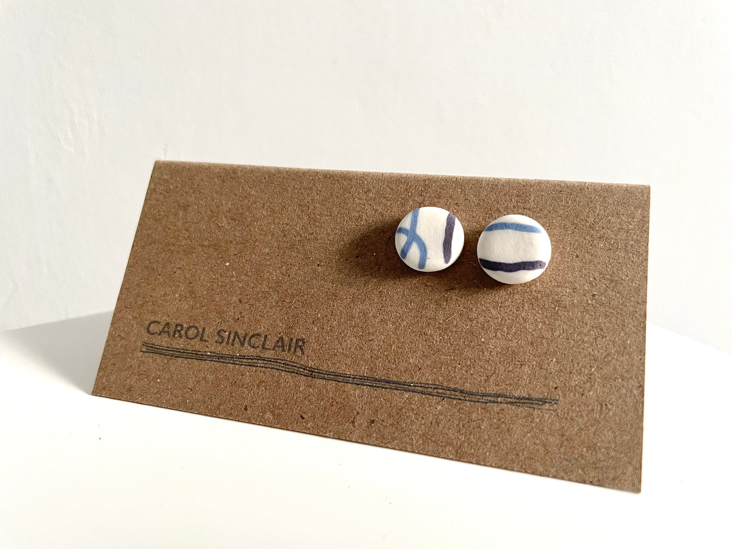 ROUND PORCELAIN STUDS