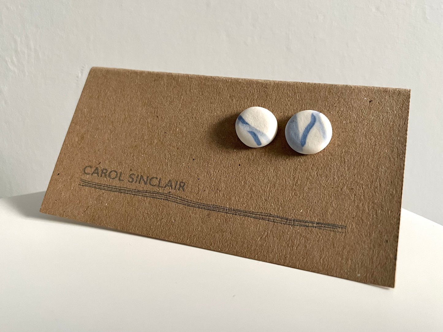 ROUND PORCELAIN STUDS