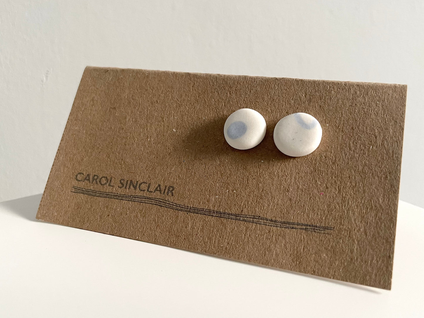 ROUND PORCELAIN STUDS