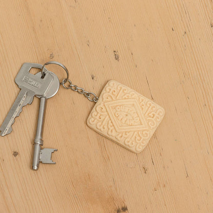 CUSTARD CREAM KEYRING